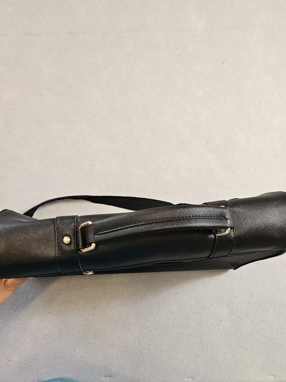EaseGave Saffiano Leather 15.6
